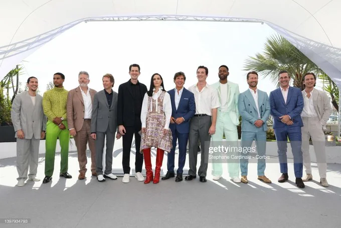 How tall is glen powell